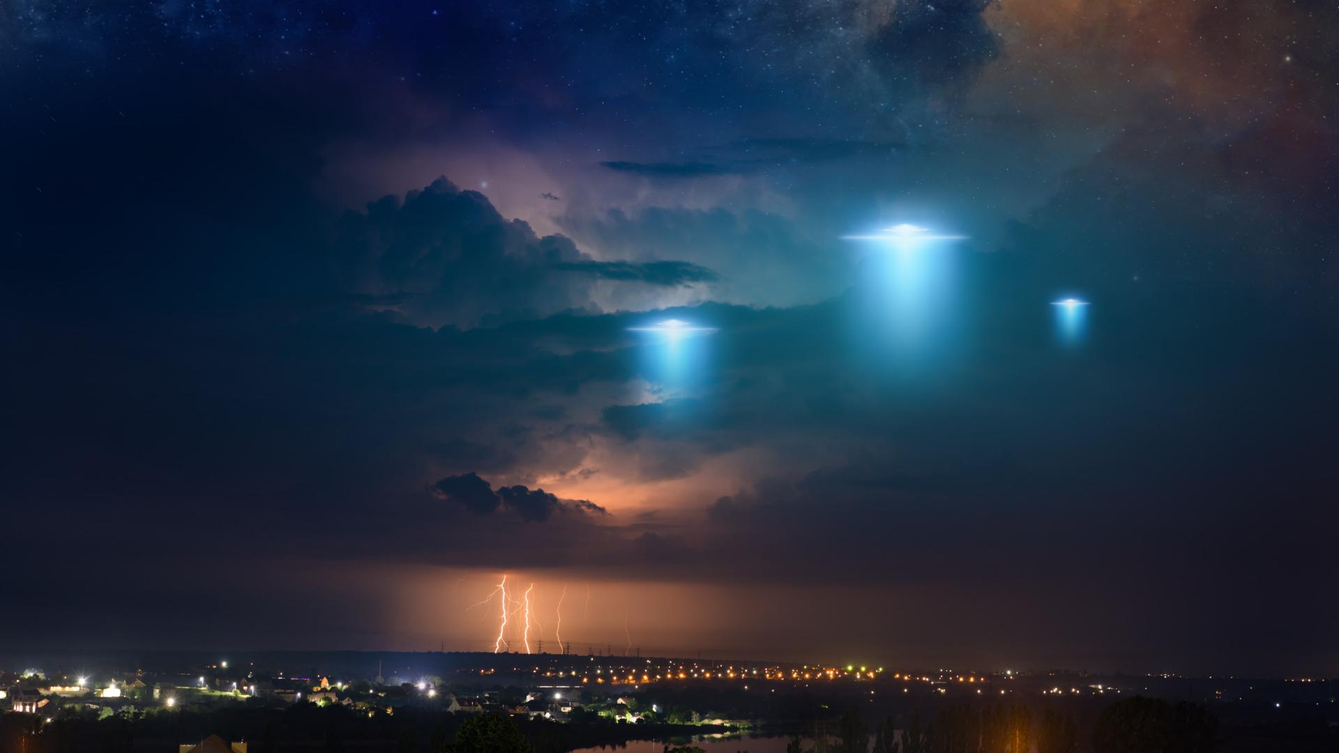 Five unexplainable mass UFO sightings | BLAZE TV